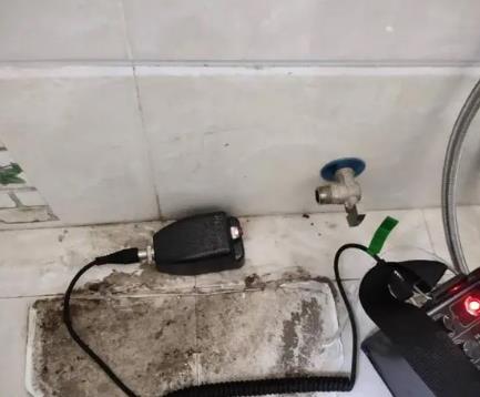 芙蓉屋顶漏水维修公司分享下卫生间漏水的危害及解决方法